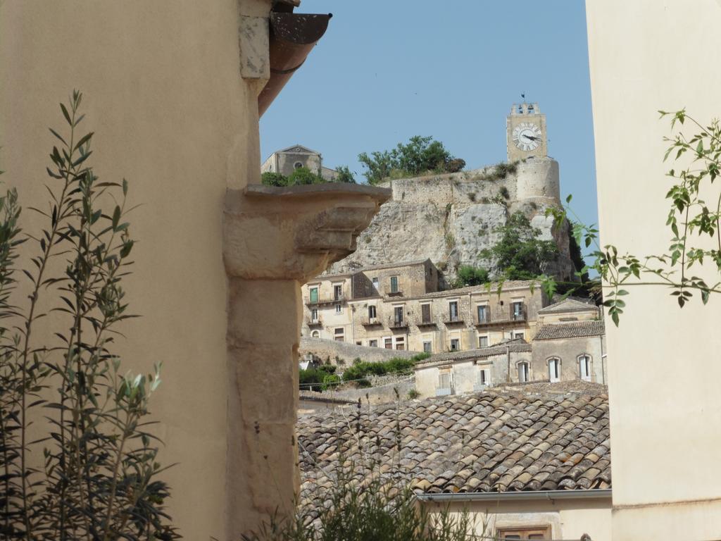 Palazzo Degli Olivi Διαμέρισμα Μόντικα Εξωτερικό φωτογραφία